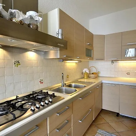 Sleeps 6 Pool Air Con Wifi