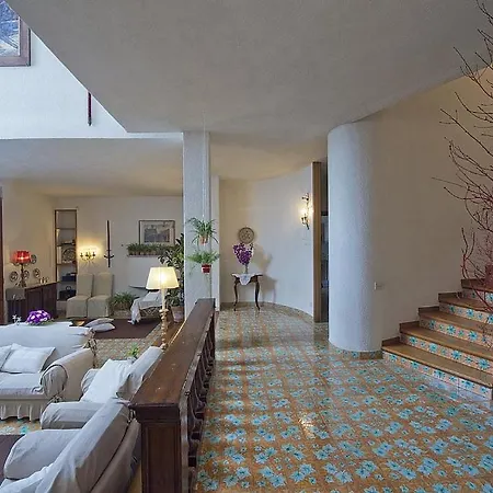 Sleeps 6 Pool Air Con Wifi Villa Amalfi