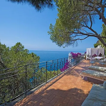 Sleeps 6 Pool Air Con Wifi